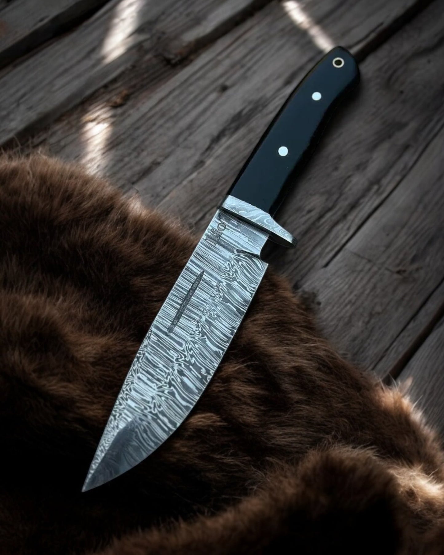 Fire Pattern Damascus Steel Hunting Knife G10 Handle for Unmatched Grip
